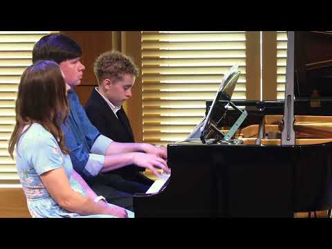 Latte Vivacissimo — Six Hands, One Piano
